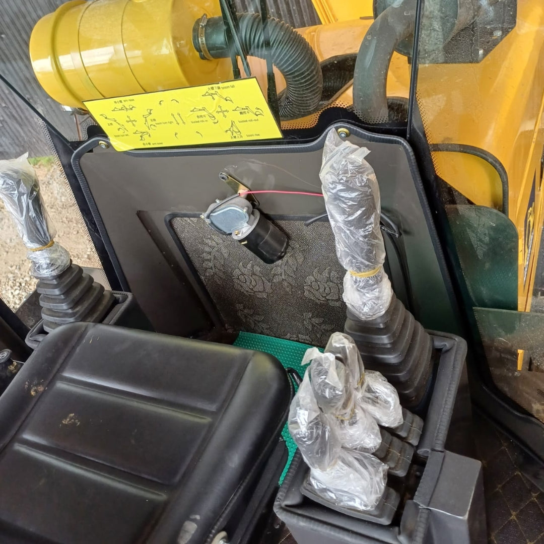 Retroexcavadora Pro Carga 2000 Kg A/C Turbo