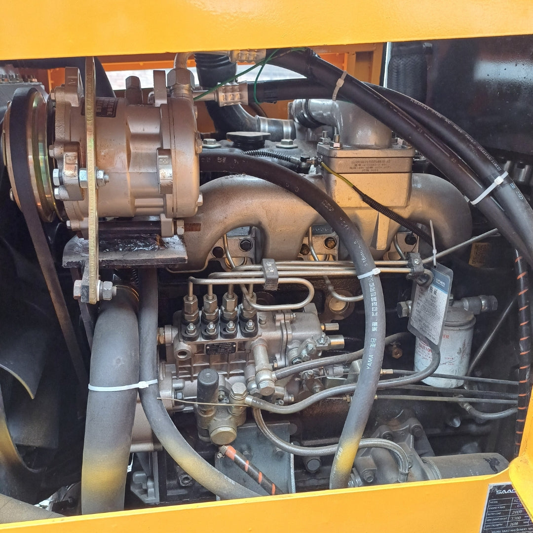 Retroexcavadora Pro Carga 2000 Kg A/C Turbo