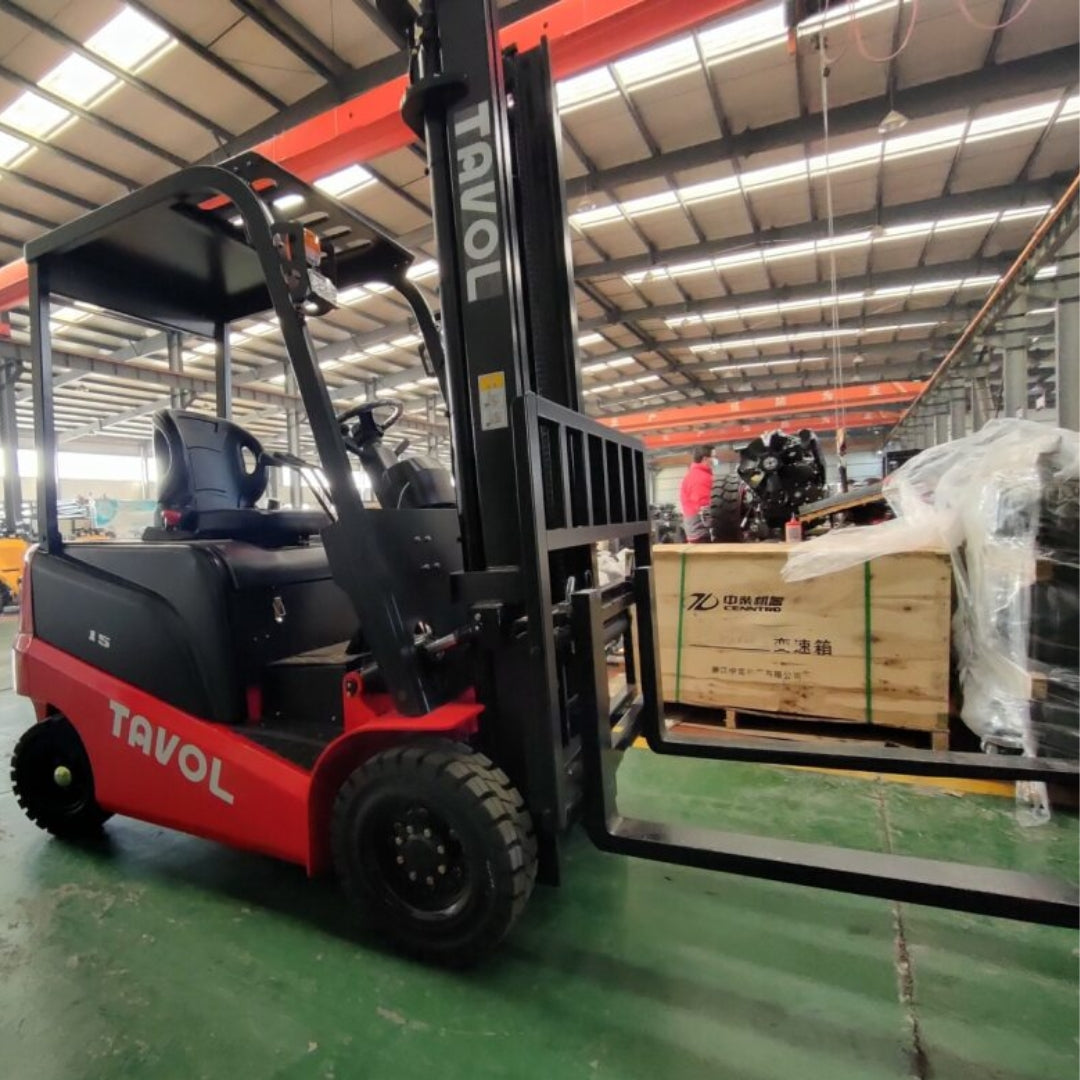 Grúa Horquilla Eléctrica Litio 1500 Kg 4.5m