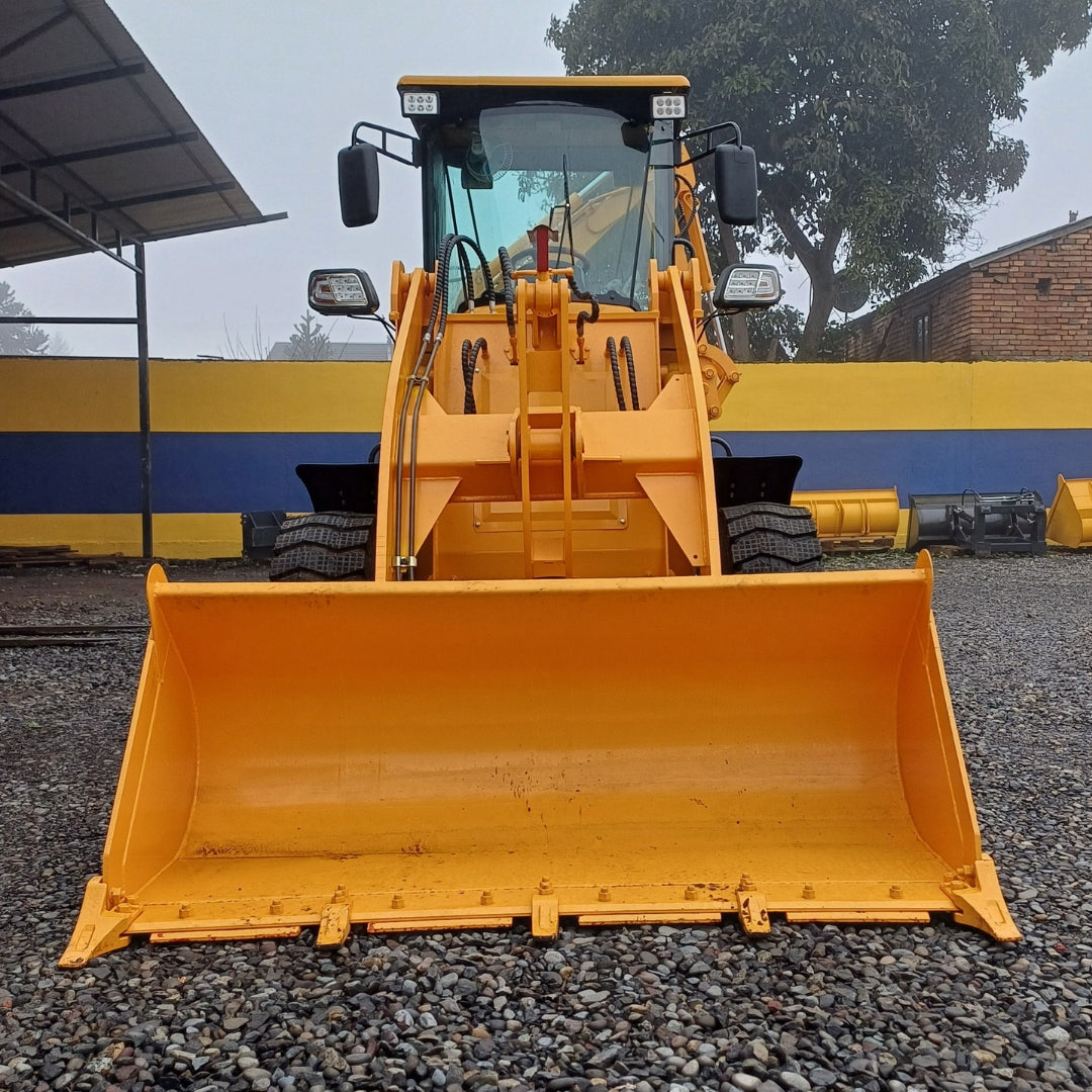 Retroexcavadora Pro Carga 2000 Kg A/C Turbo