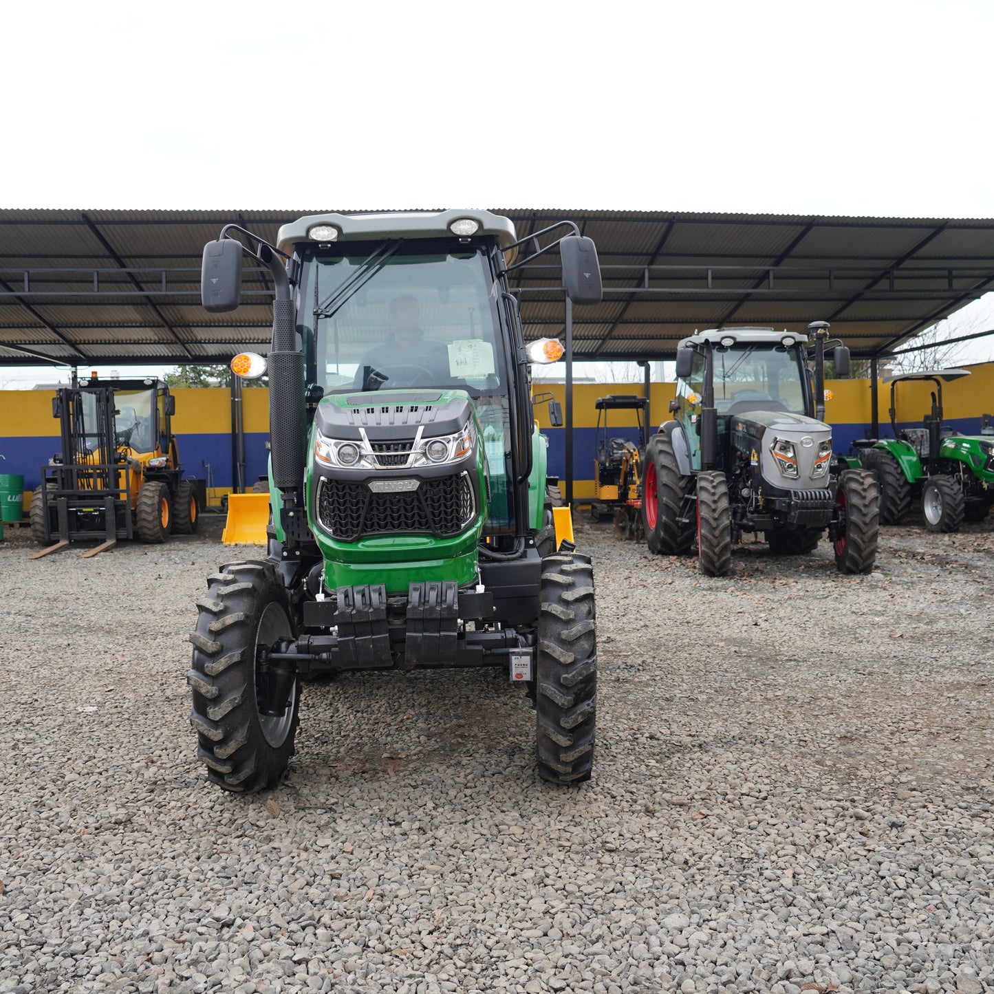 Tractor 4x4 Cabinado 50 HP