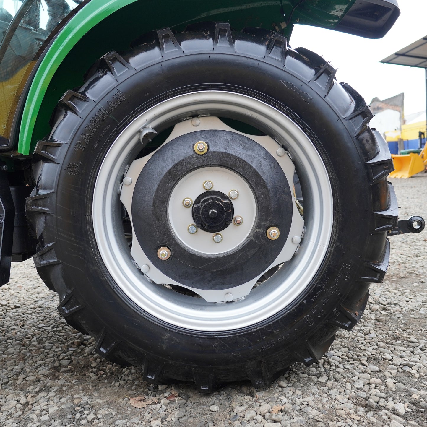 Tractor 4x4 Cabinado 50 HP
