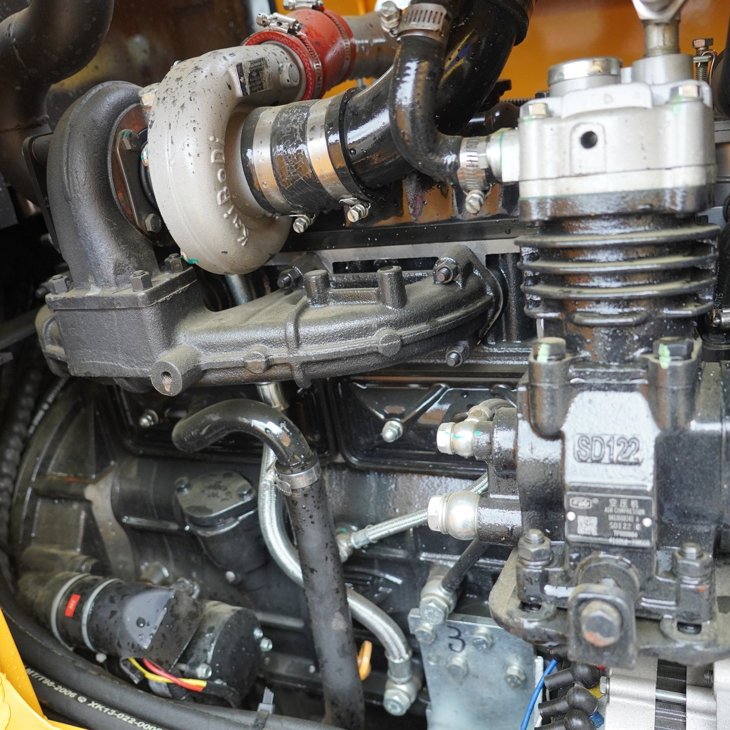 Retroexcavadora Work Carga 2000 Kg Turbo