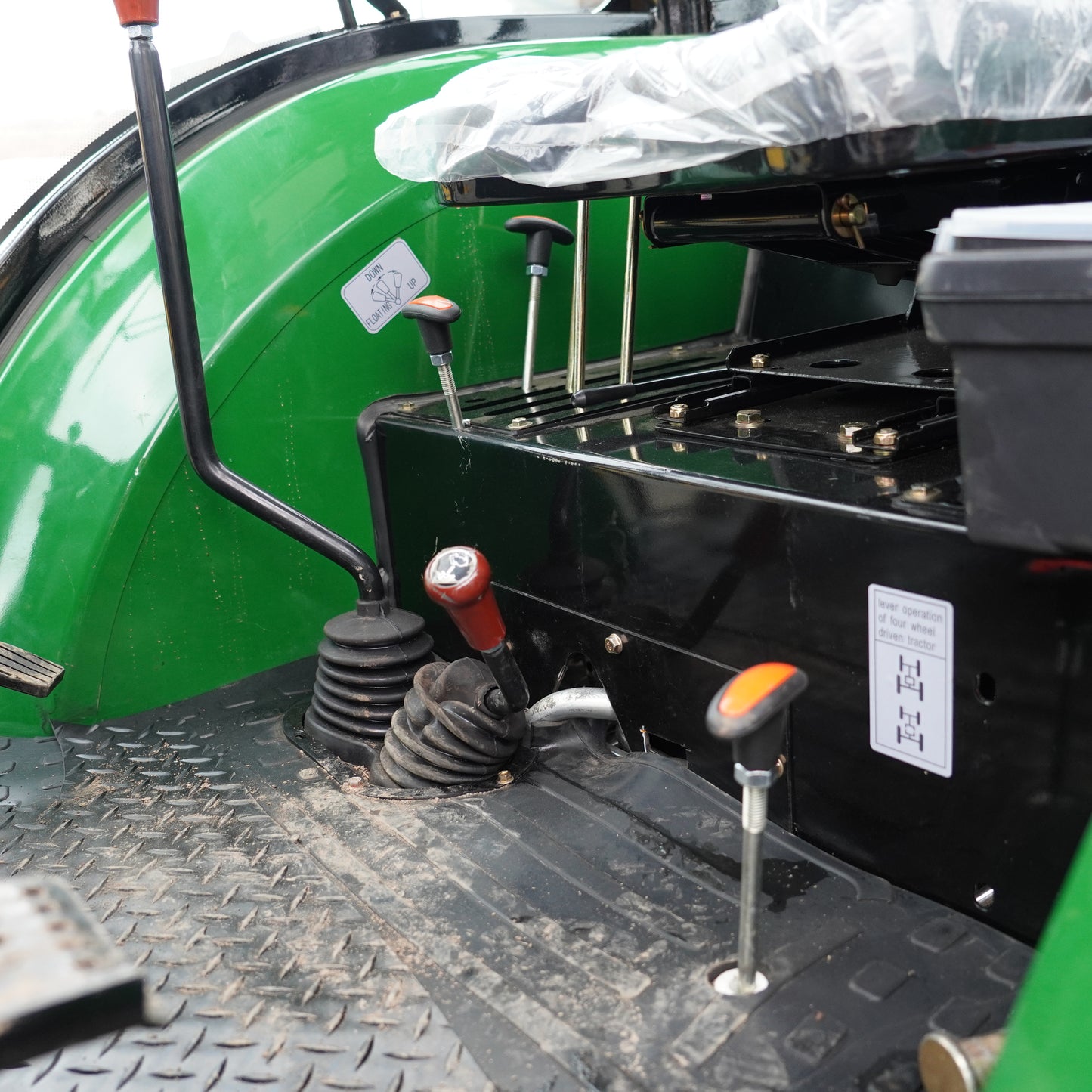 Tractor 4x4 Cabinado 50 HP