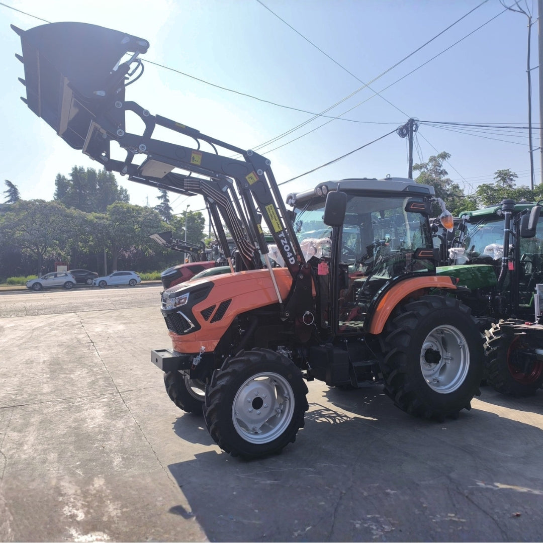 Tractor 4x4 Cabinado con Pala 70 HP Turbo A/C