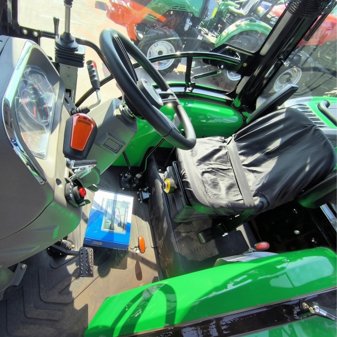 Tractor 4x4 Cabinado con Pala 70 HP Turbo A/C