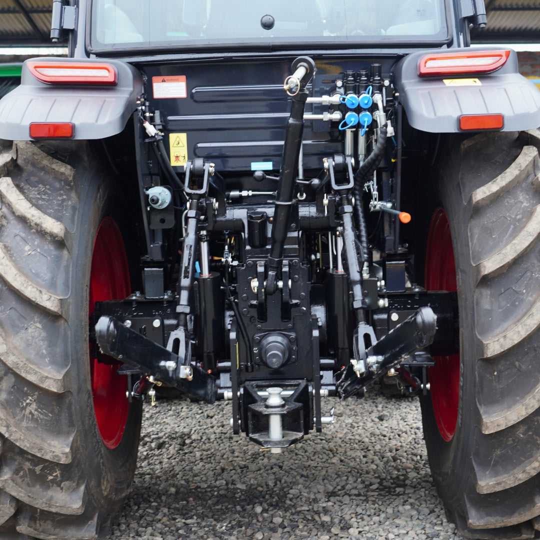Tractor 4x4 Cabinado 100 HP Turbo A/C