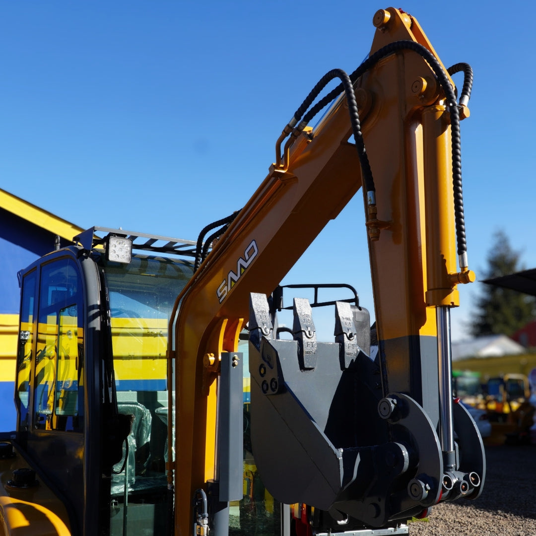 Miniexcavadora SE30 Con Cabina Enfriada Por Agua