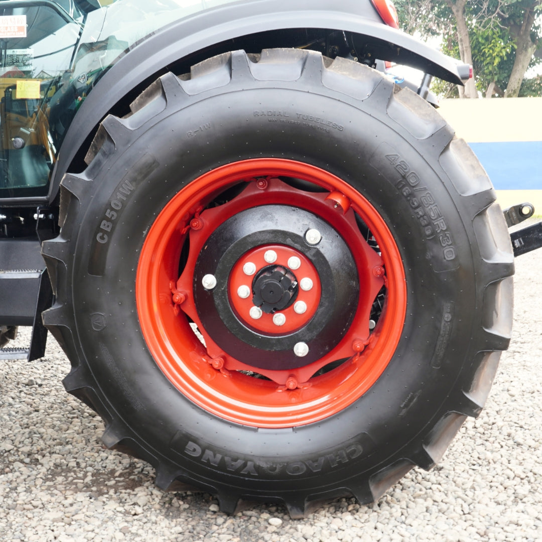 Tractor 4x4 Cabinado 100 HP Turbo A/C