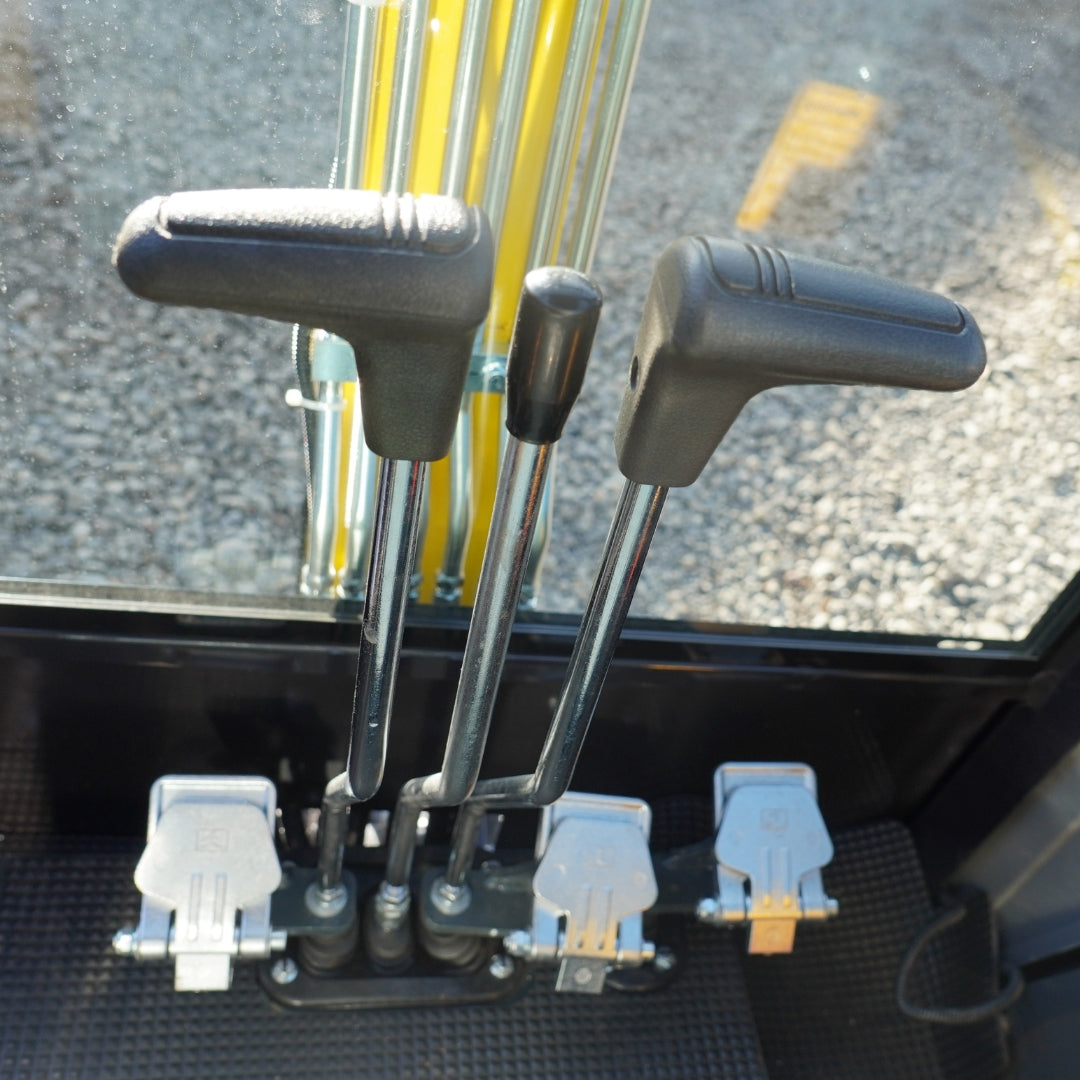 Miniexcavadora SE17 Con Cabina Enfriada Por Agua
