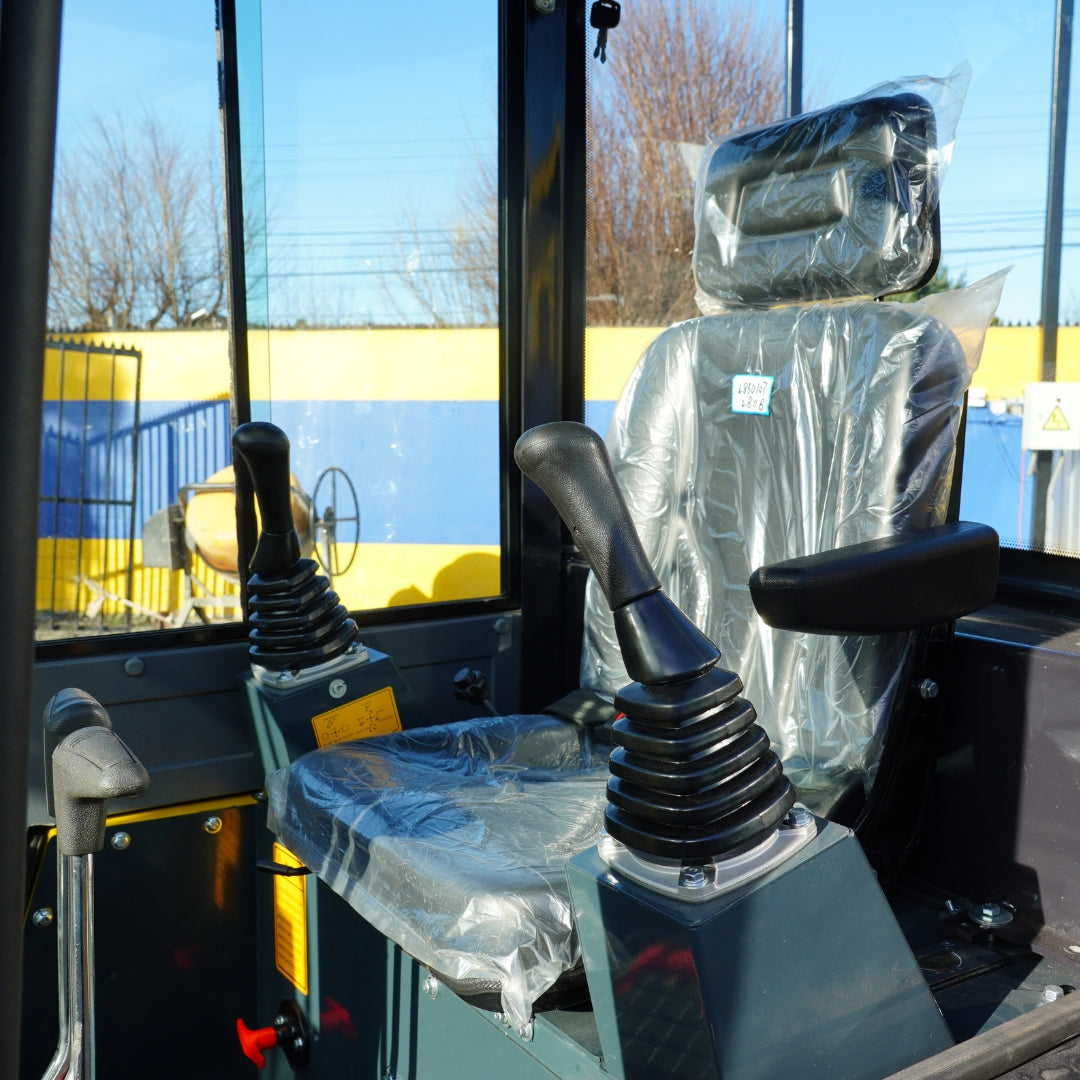 Miniexcavadora SE17 Con Cabina Enfriada Por Agua
