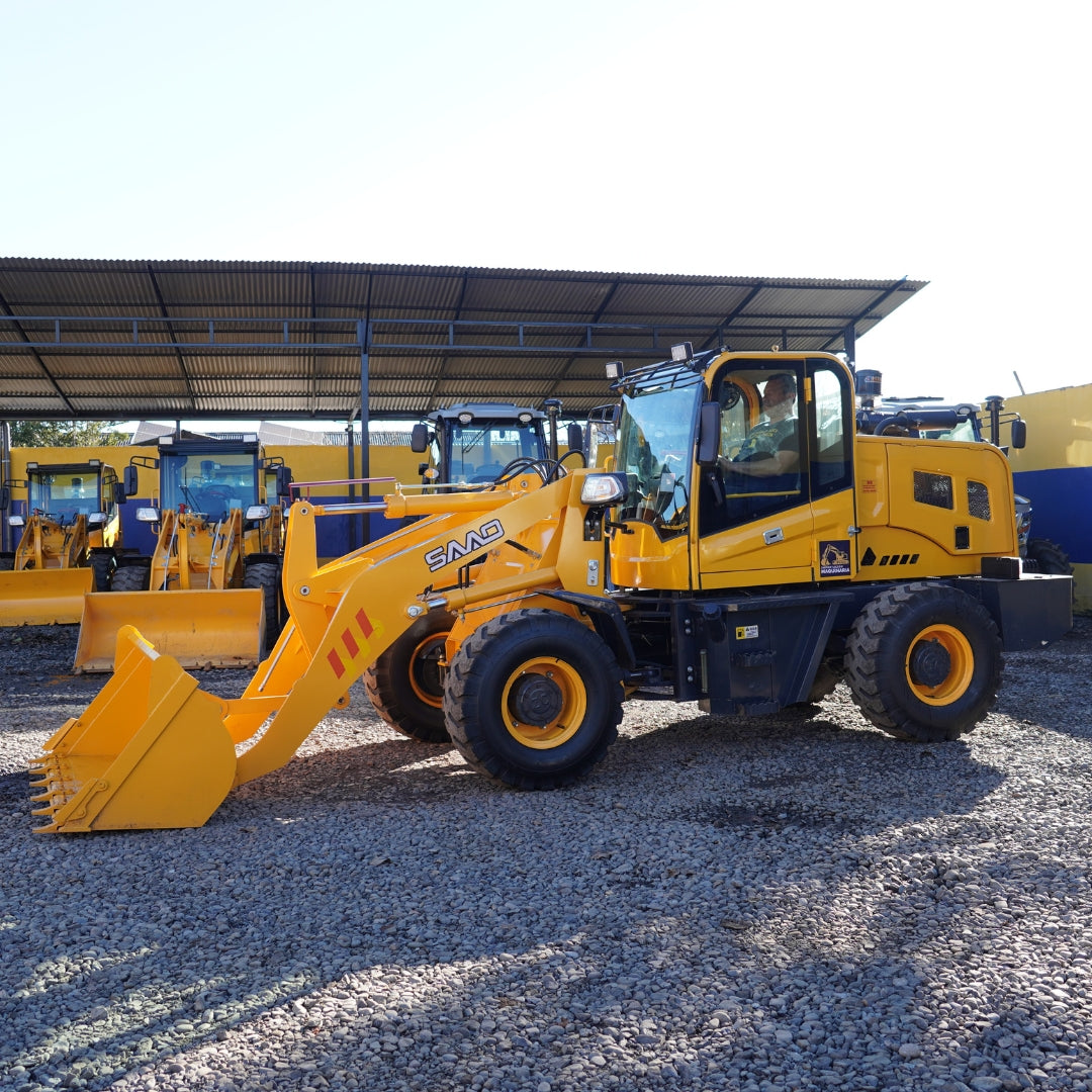 Cargador Frontal Bajo Carga 1500 Kg