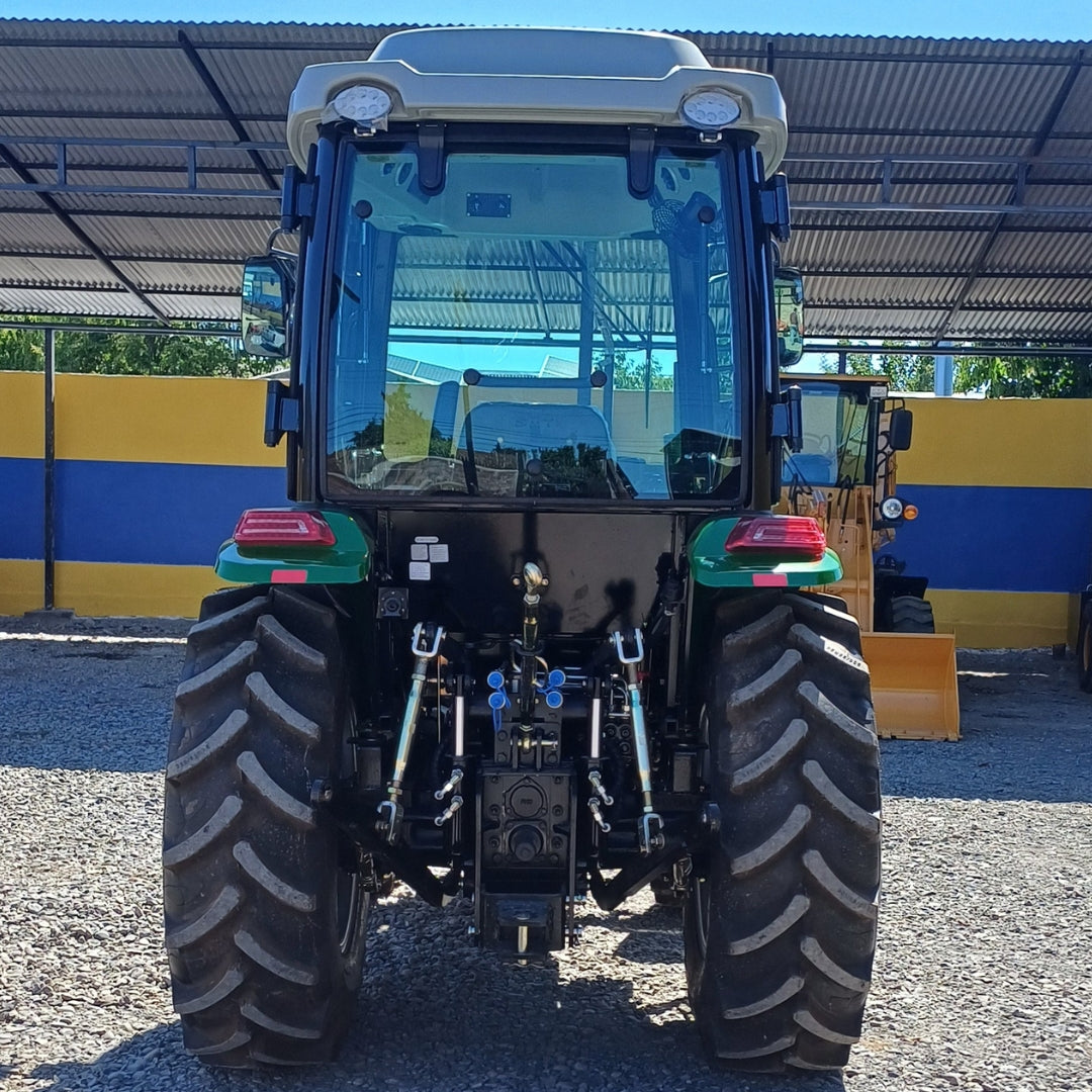 Tractor 4x4 Cabinado 70 HP A/C