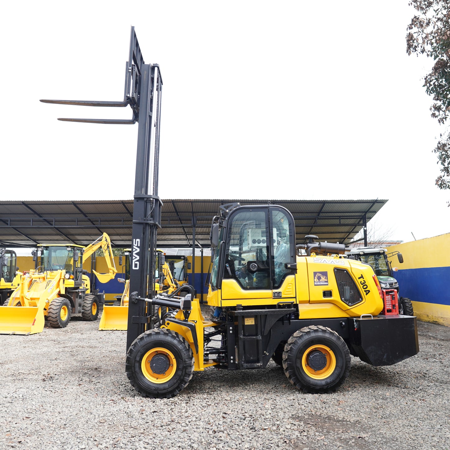 Grúa Horquilla 4x4 Carga 3000 Kg, 4m A/C