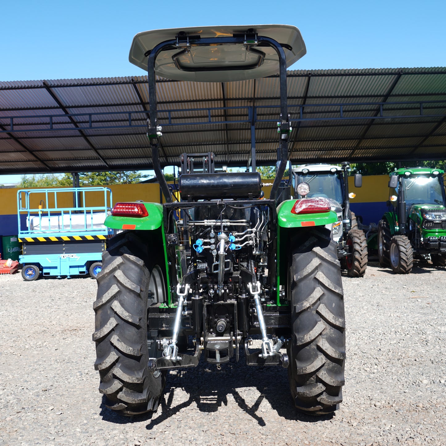 Tractor 4x4 Techo 50 HP