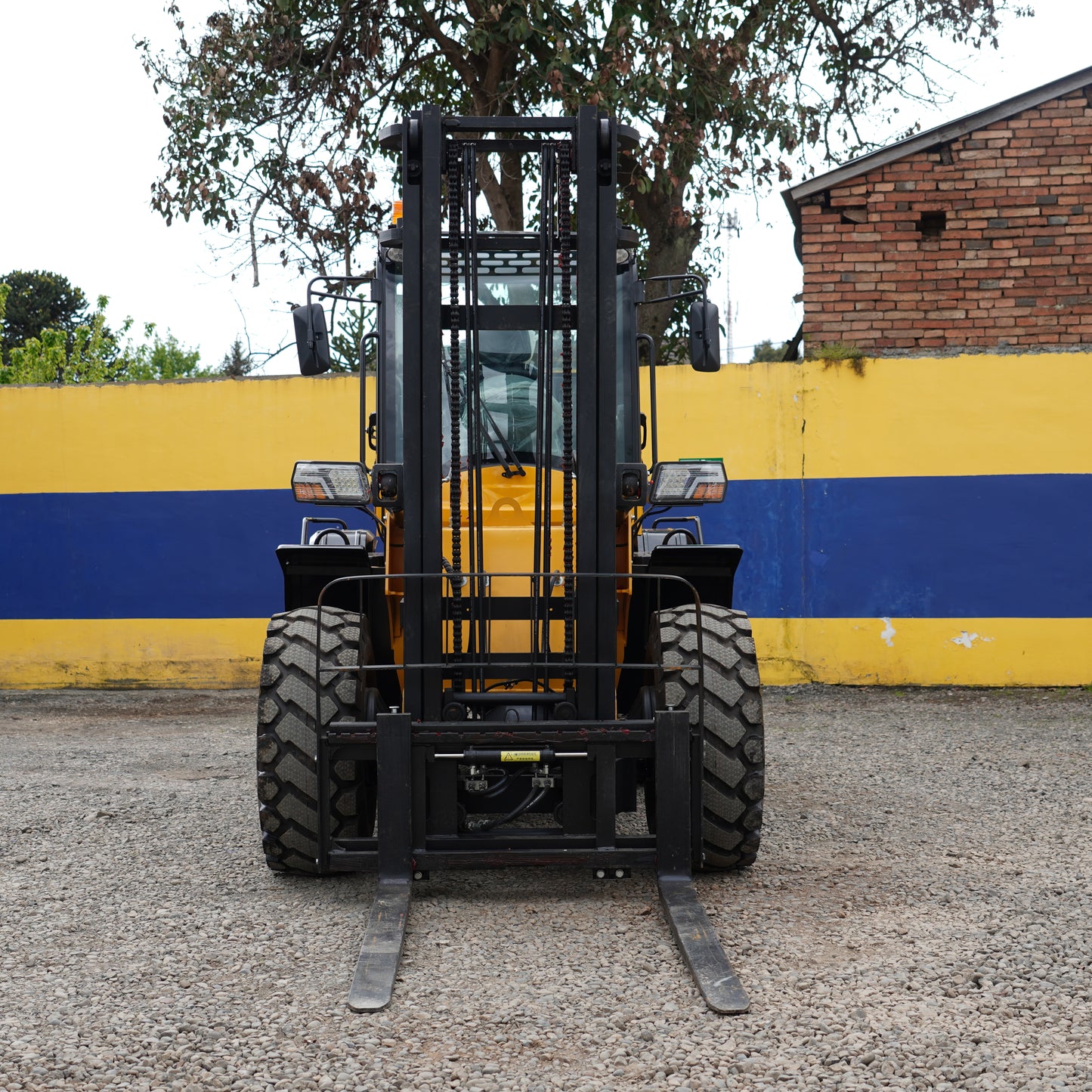 Grúa Horquilla 4x4 Carga 4000 Kg, 4m A/C Turbo