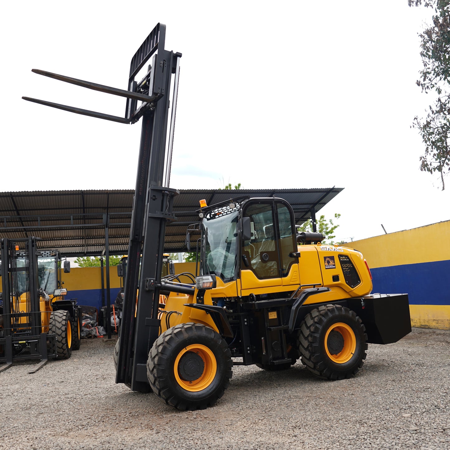 Grúa Horquilla 4x4 Carga 4000 Kg, 4m A/C Turbo