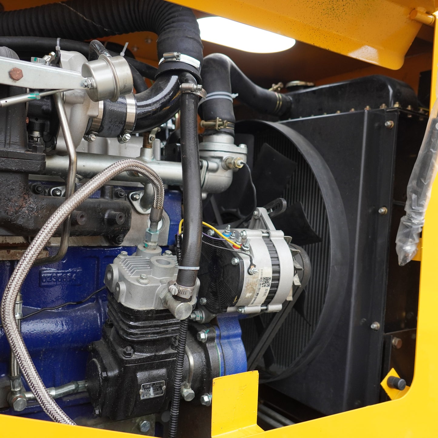 Cargador Frontal SZ925 104 HP Turbo