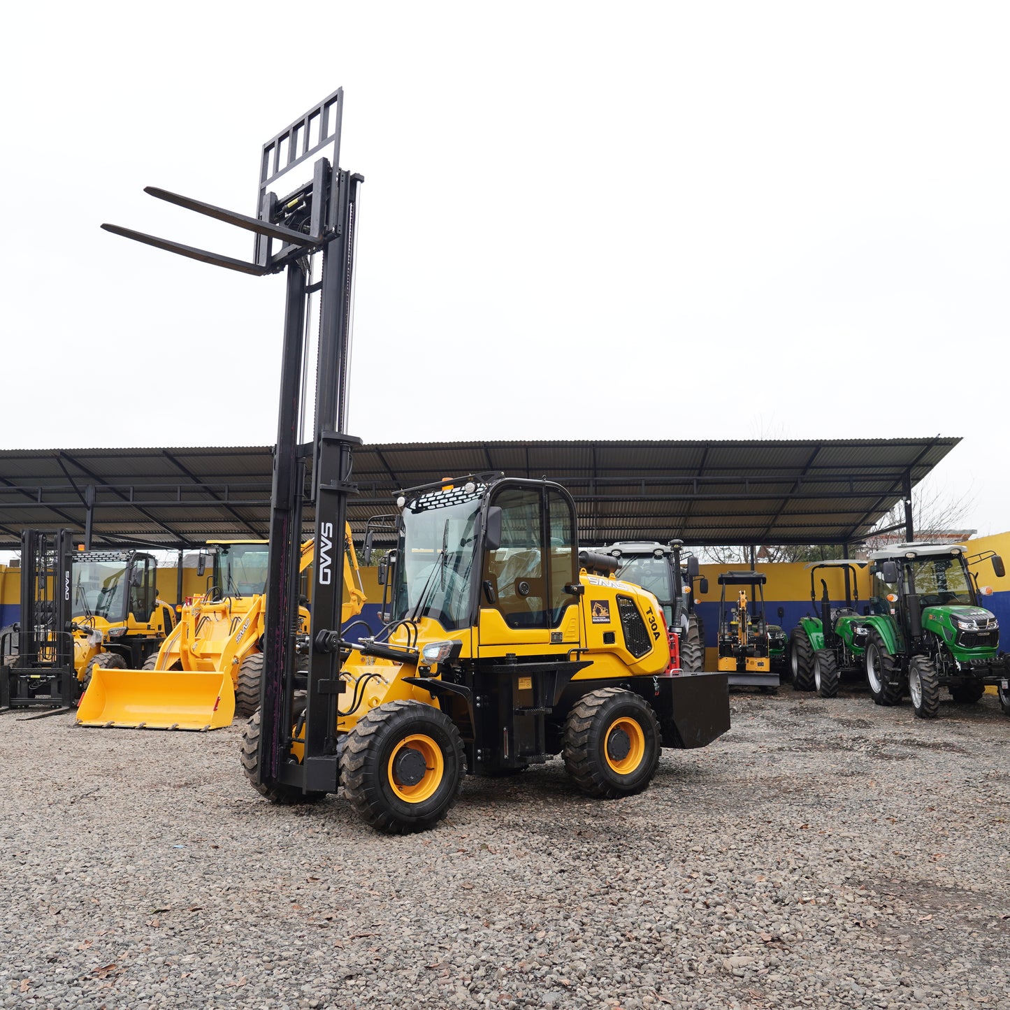 Grúa Horquilla 4x4 Carga 3000 Kg, 4m A/C