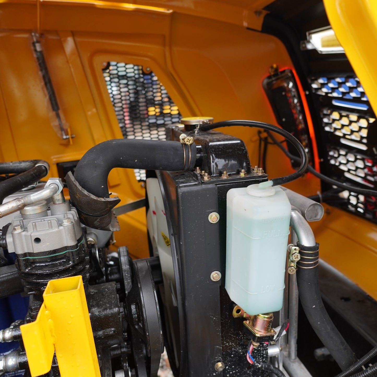 Grúa Horquilla 4x4 Carga 3000 Kg, 4m A/C