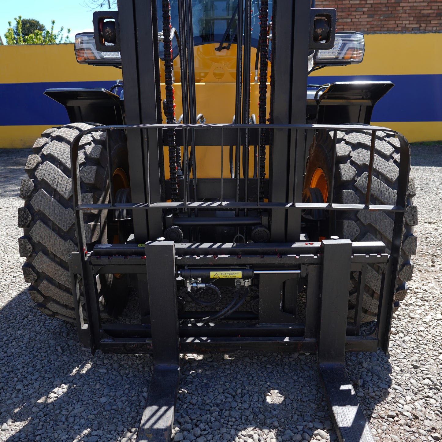 Grúa Horquilla 4x4 Carga 5000 Kg, 4m A/C Turbo