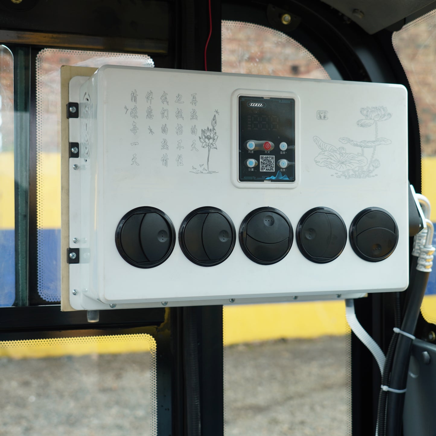 Grúa Horquilla 4x4 Carga 3000 Kg, 4m A/C