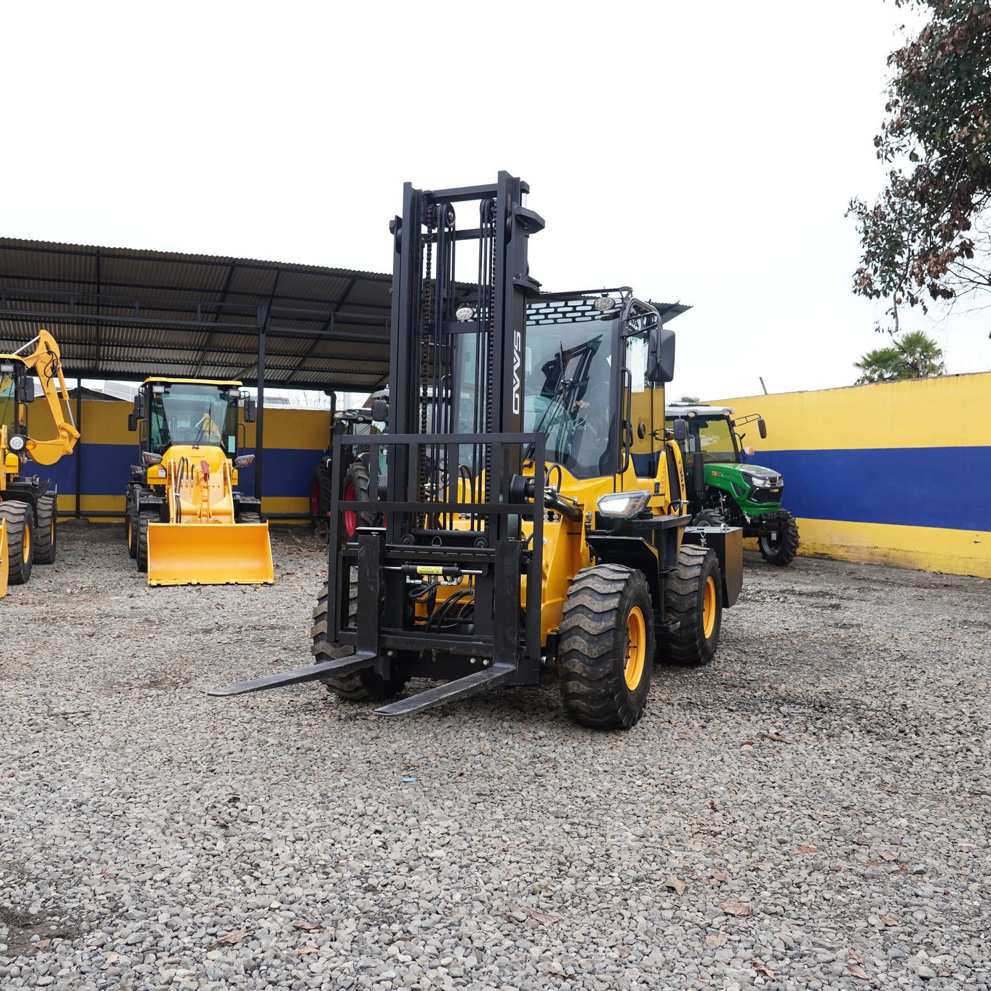 Grúa Horquilla 4x4 Carga 3000 Kg, 4m A/C