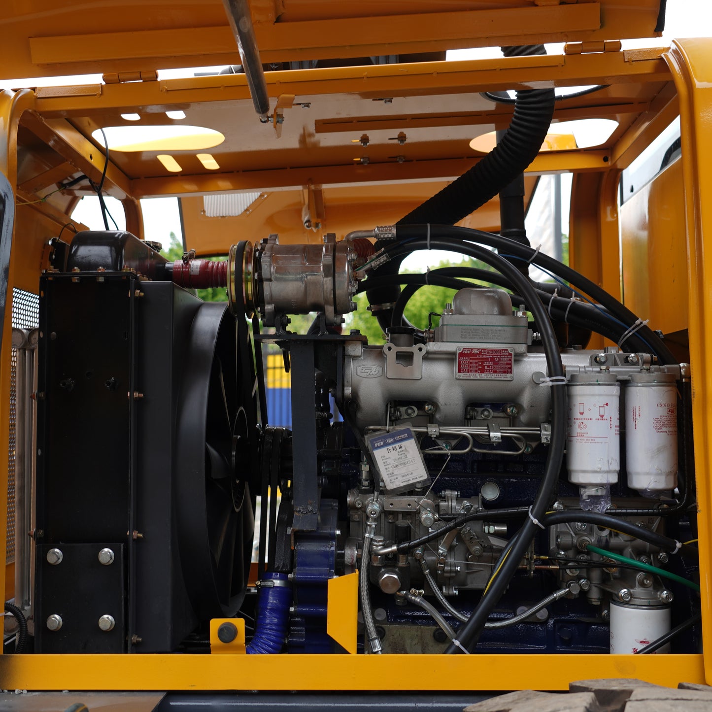 Cargador Frontal SZ930 125 HP Turbo