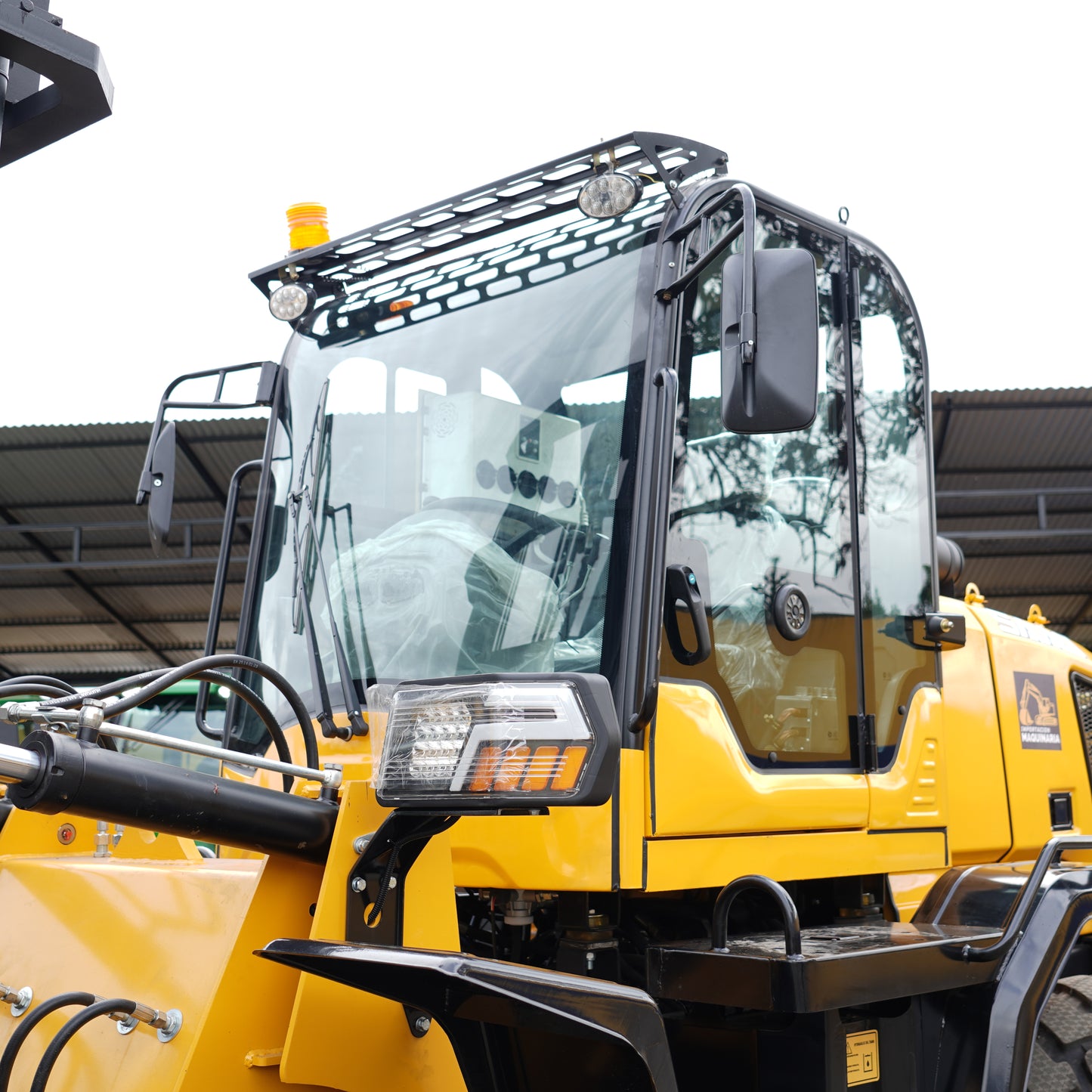 Grúa Horquilla 4x4 Carga 4000 Kg, 4m A/C Turbo