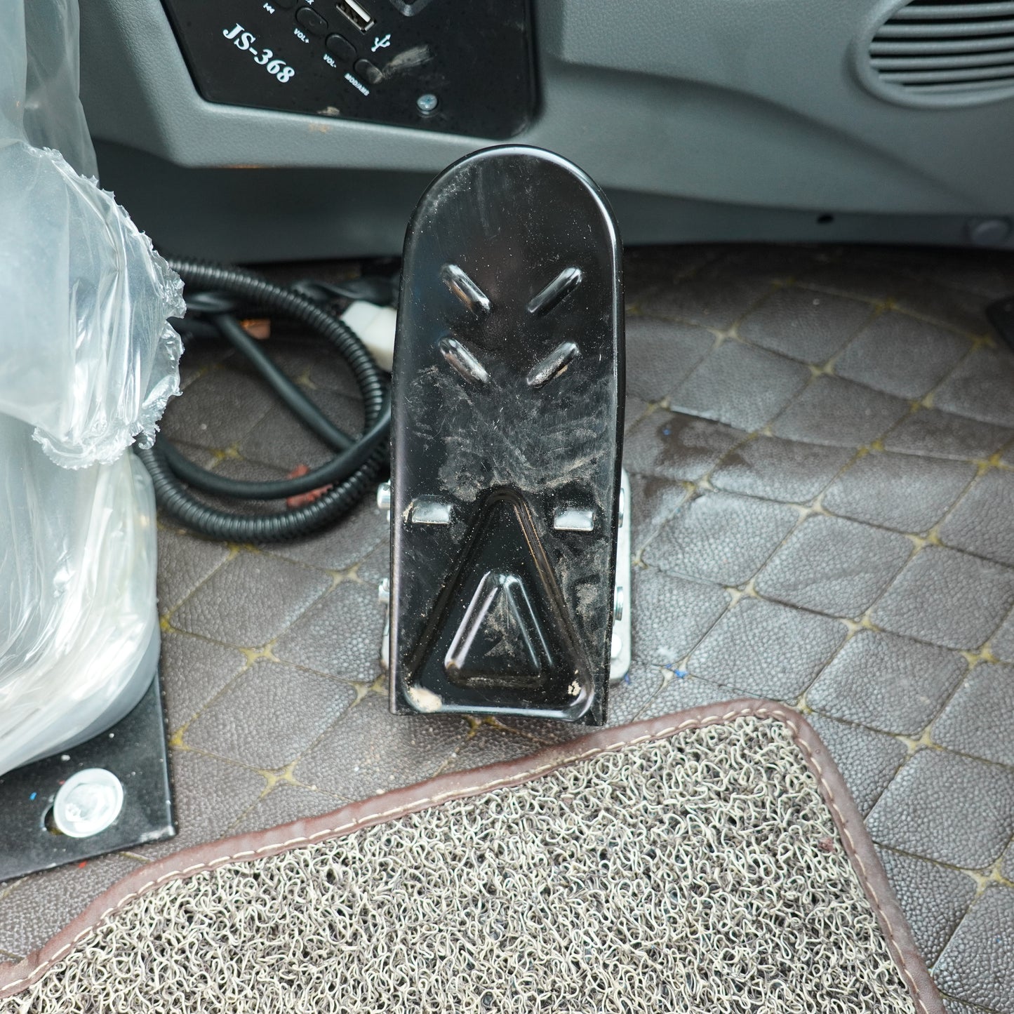 Grúa Horquilla 4x4 Carga 3000 Kg, 4m A/C