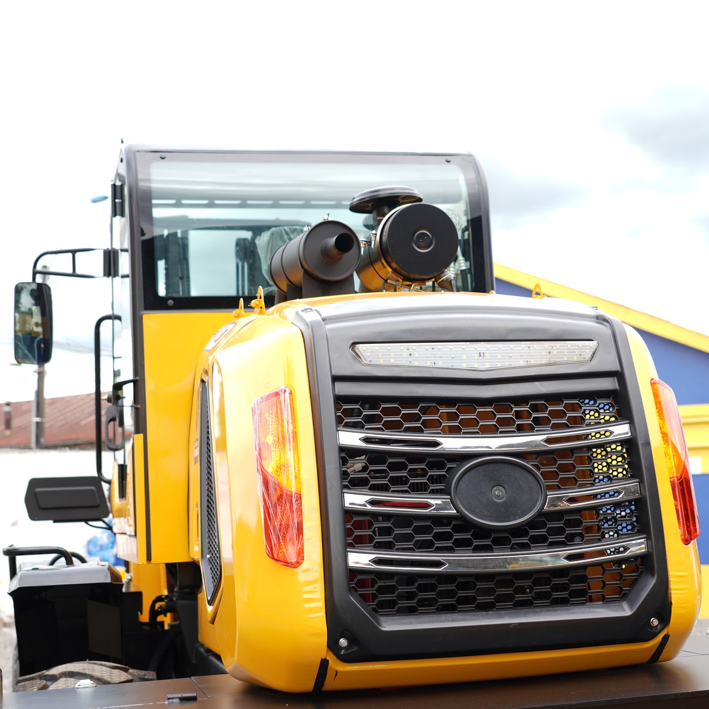 Grúa Horquilla 4x4 Carga 4000 Kg, 4m A/C Turbo