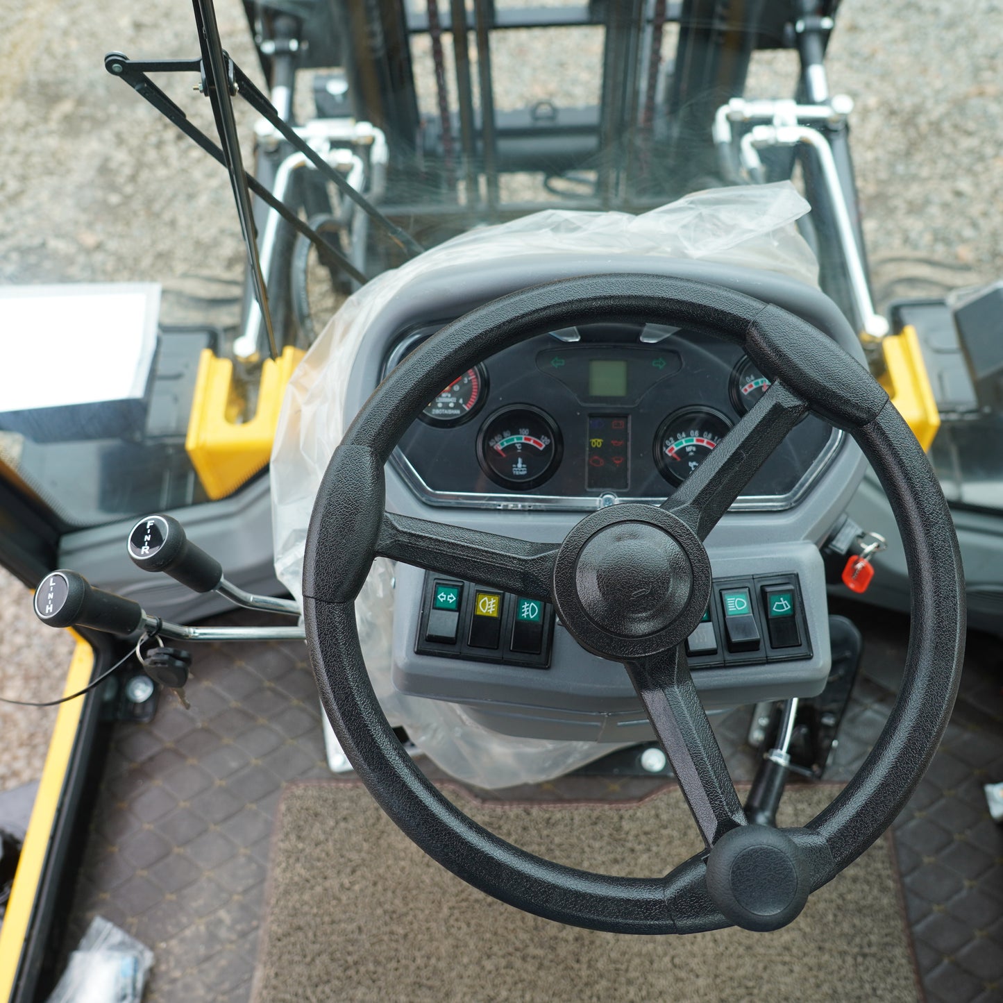 Grúa Horquilla 4x4 Carga 3000 Kg, 4m A/C