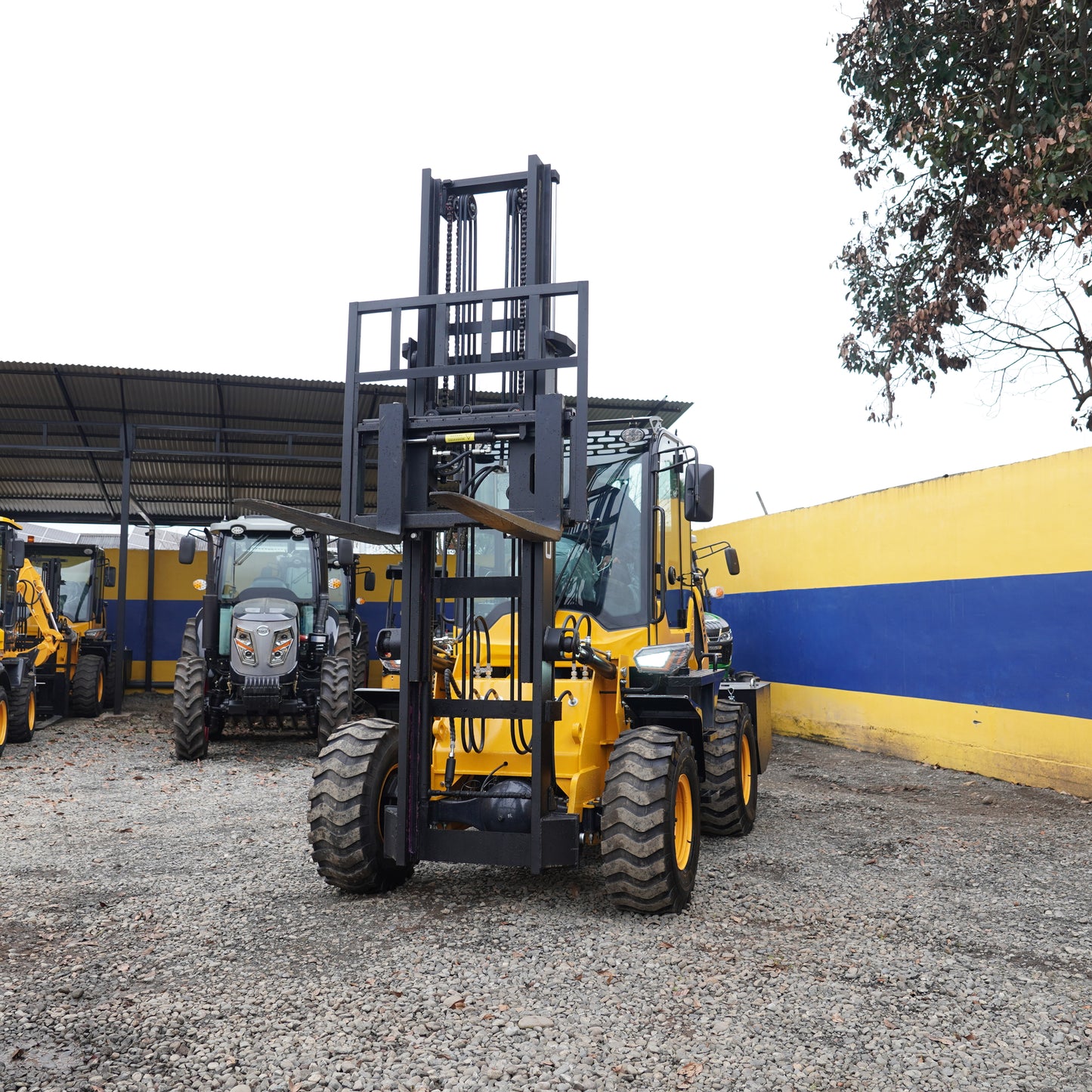 Grúa Horquilla 4x4 Carga 3000 Kg, 4m A/C