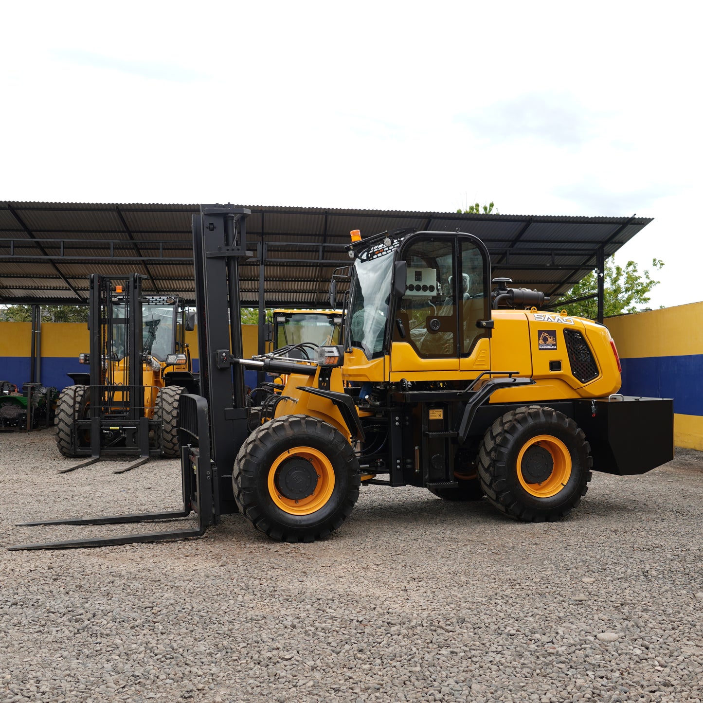 Grúa Horquilla 4x4 Carga 4000 Kg, 4m A/C Turbo