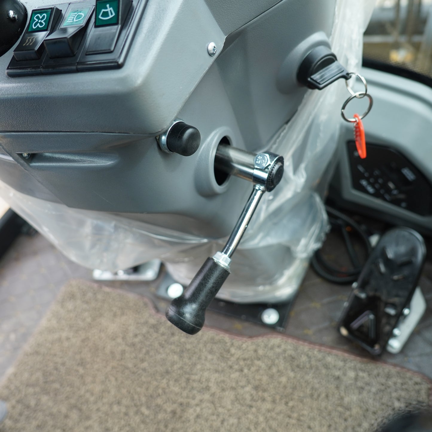 Grúa Horquilla 4x4 Carga 3000 Kg, 4m A/C