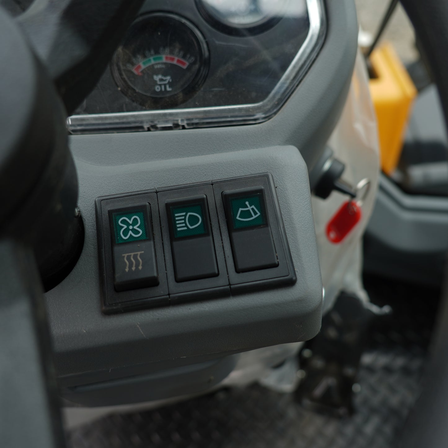 Grúa Horquilla 4x4 Carga 4000 Kg, 4m A/C Turbo