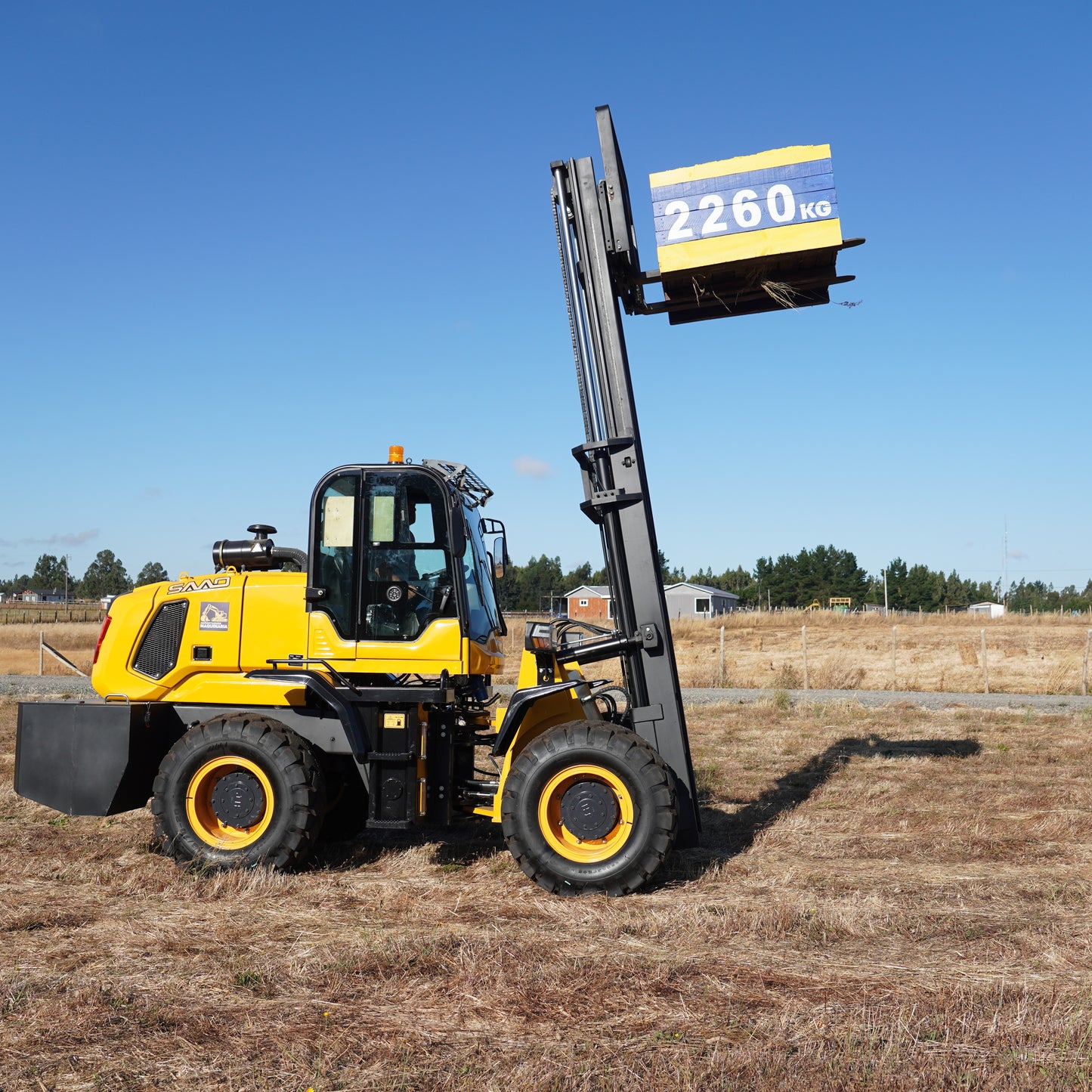 Grúa Horquilla 4x4 Carga 4000 Kg, 4m A/C Turbo