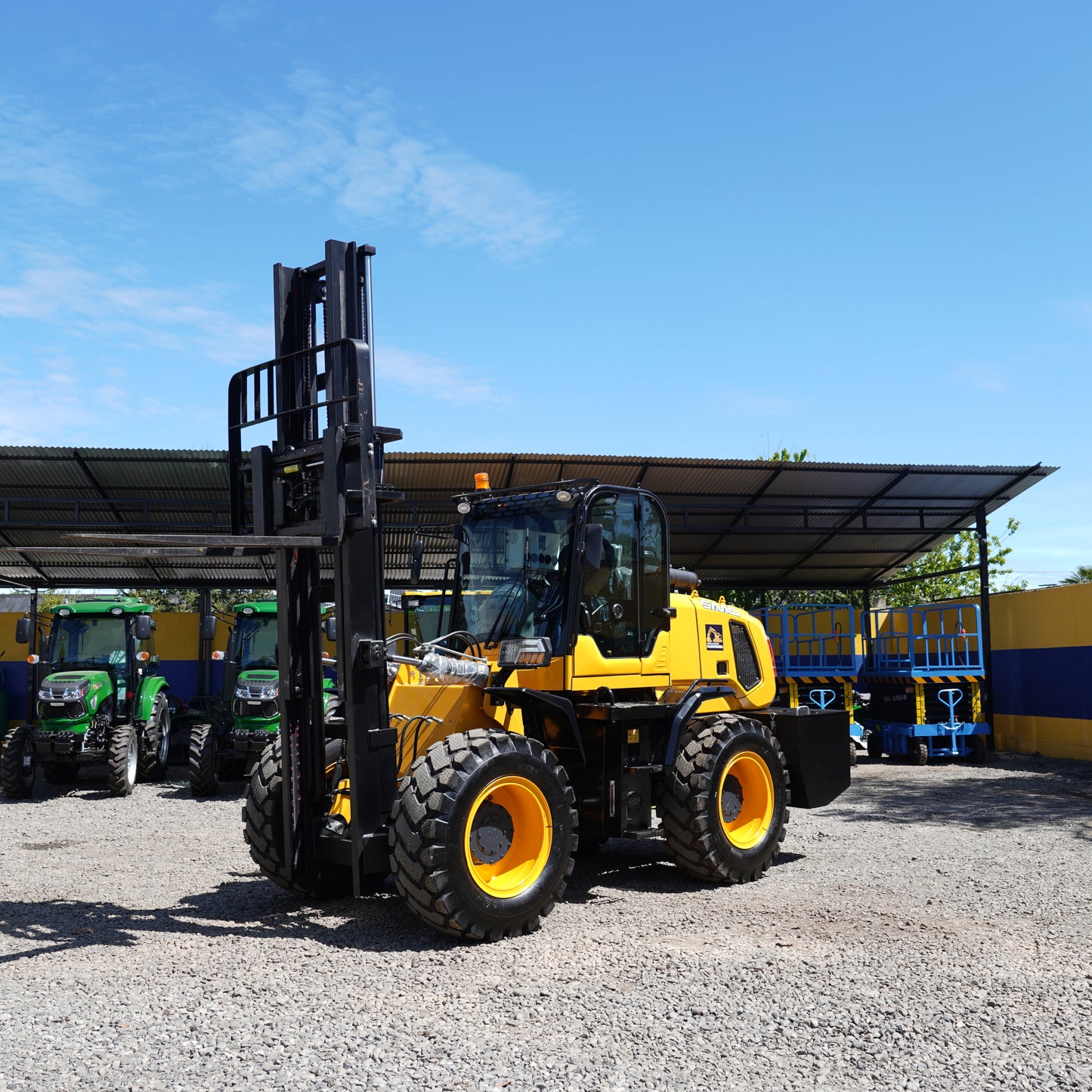 Grúa Horquilla 4x4 Carga 5000 Kg, 4m A/C Turbo