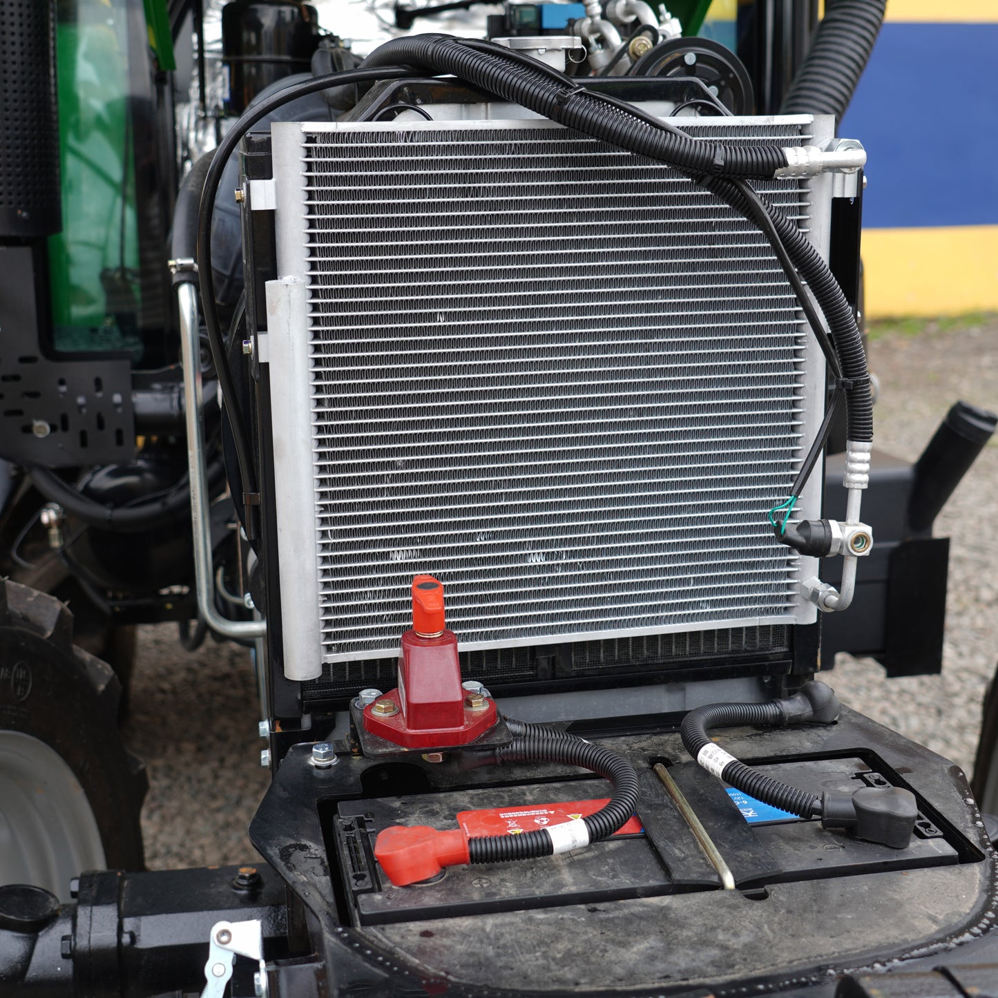 Tractor 4x4 Cabinado 70 HP Turbo A/C