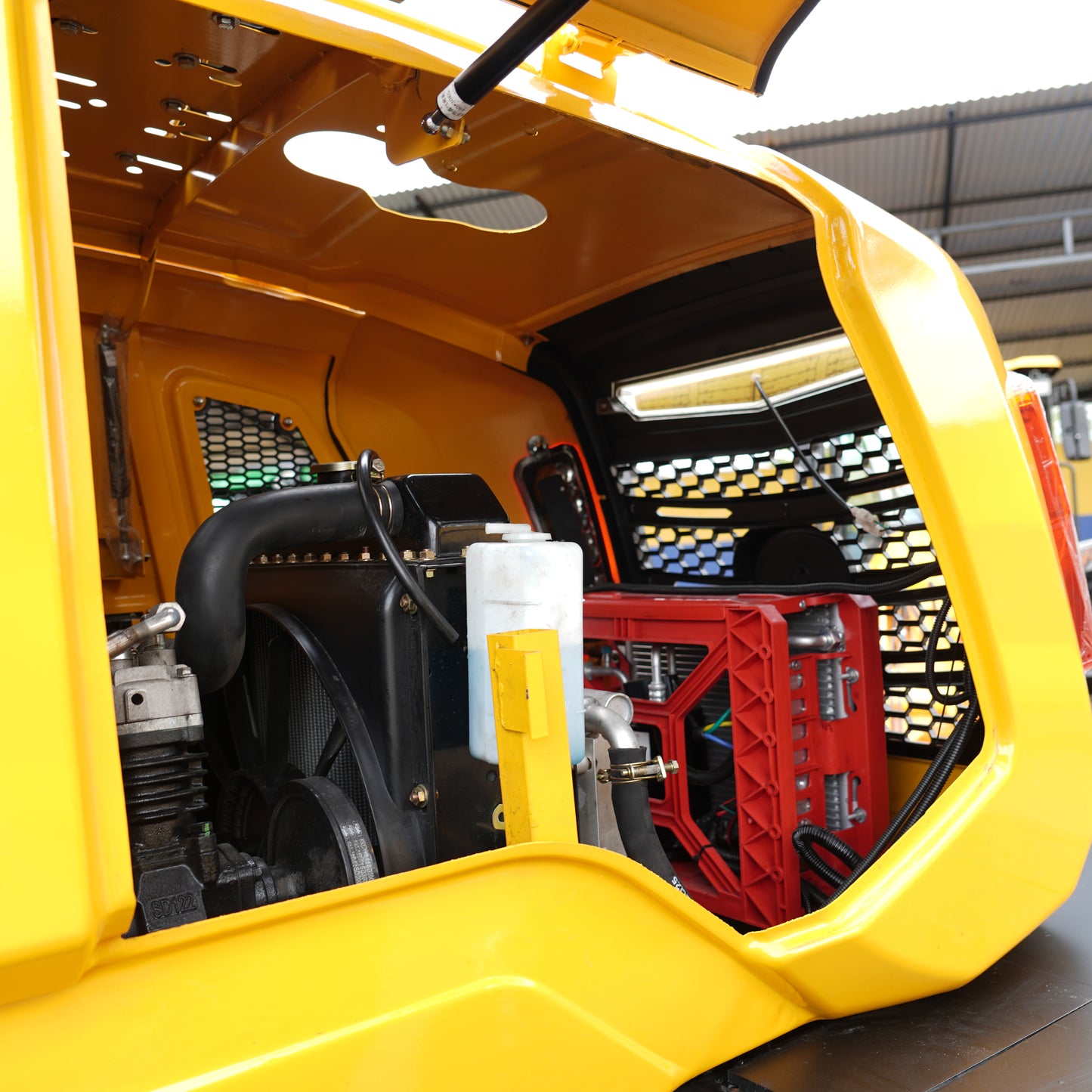 Grúa Horquilla 4x4 Carga 4000 Kg, 4m A/C Turbo